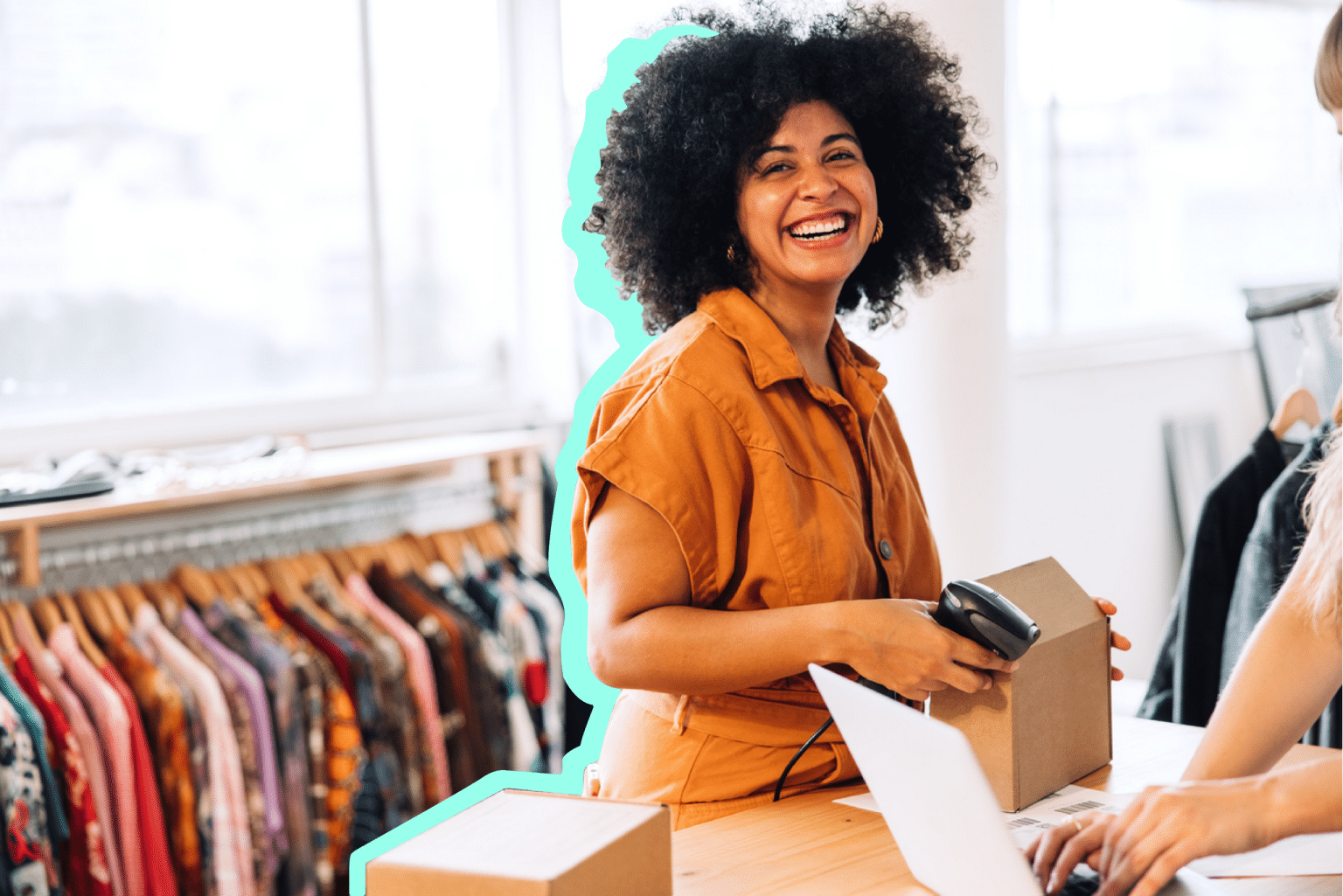 Retail winkel eigenaresse is goed geïnformeerd door Hooglander Advocaten over haar contracten